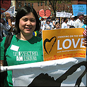 Karin Lin marches for immigrants' rights (Linda Cundiff)